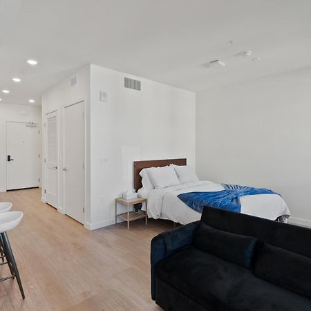 Bright Studio On Sunset Blvd, Free Parking, Gym, And Pool Los Angeles Exteriör bild