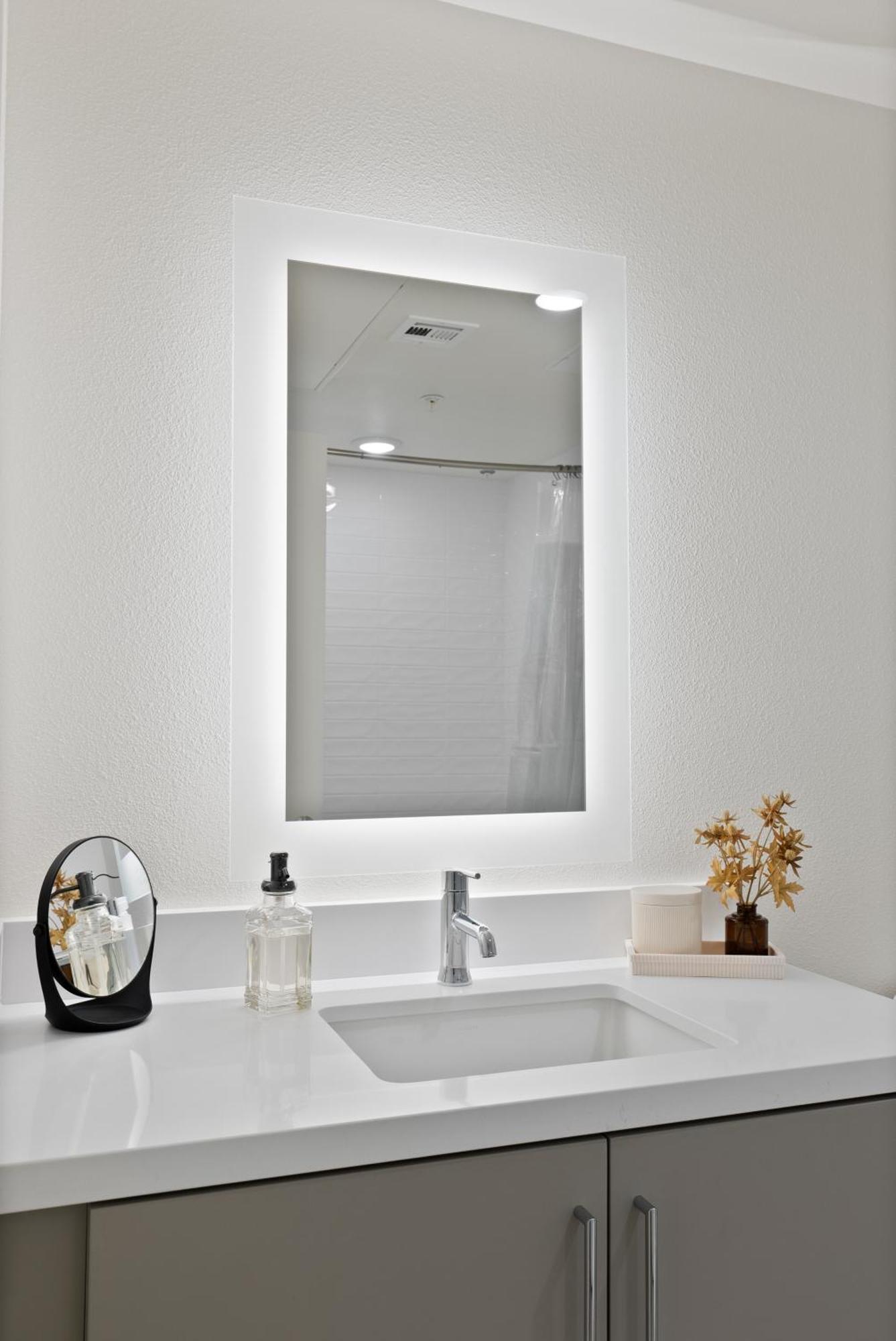 Bright Studio On Sunset Blvd, Free Parking, Gym, And Pool Los Angeles Exteriör bild