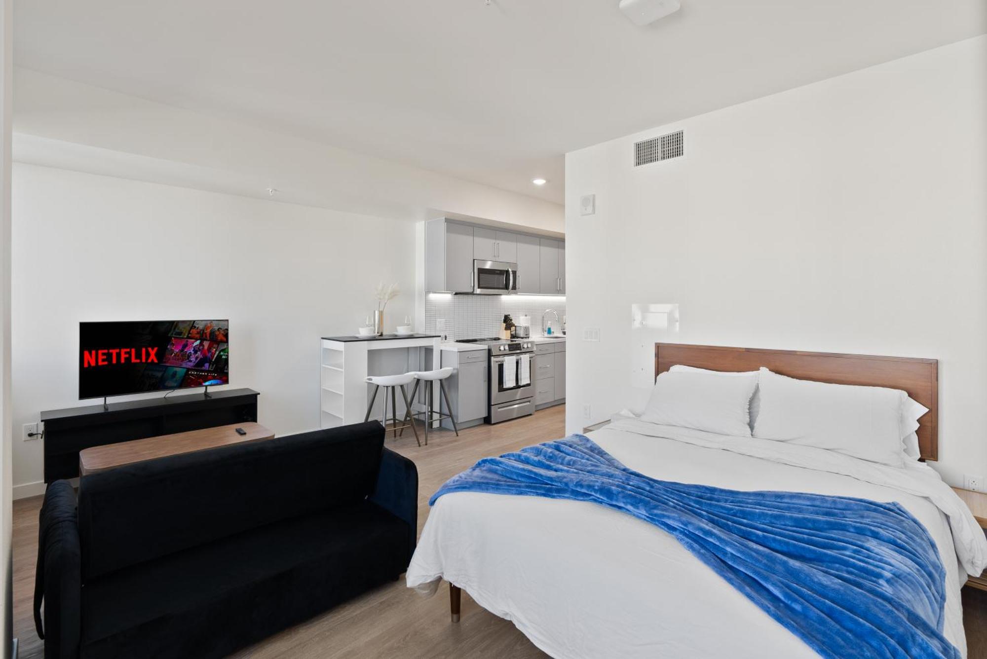 Bright Studio On Sunset Blvd, Free Parking, Gym, And Pool Los Angeles Exteriör bild